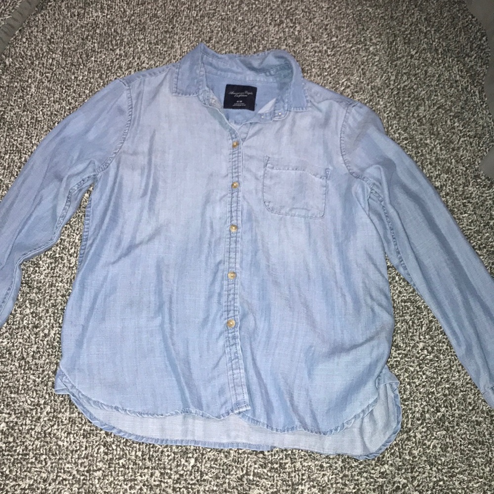 American Eagle Lightweight Jean Button Up Blouse !